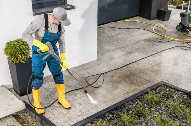 Best Sidewalk Pressure Washing  in West Allis, WI